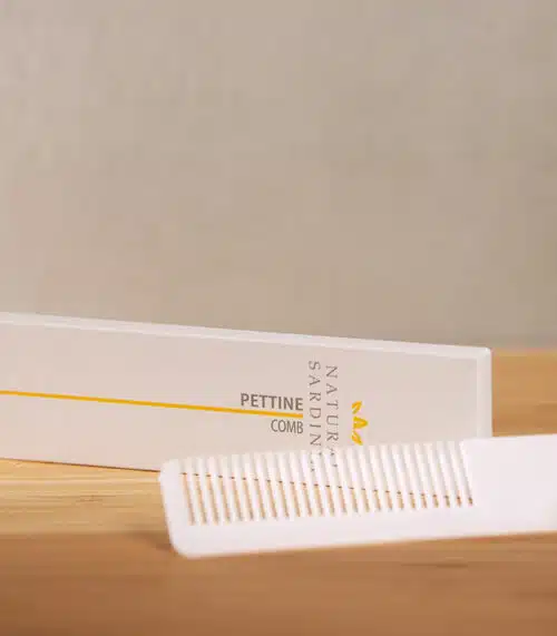 Natural Sardinia Linea Cortesia Pettine Scatola 1 Pezzo