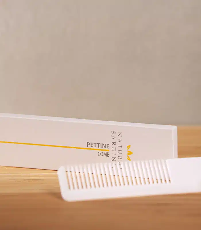 Natural-Sardinia-Linea-Cortesia-Pettine-Scatola-1-Pezzo Natural Sardinia Linea Cortesia Pettine Scatola 1 Pezzo